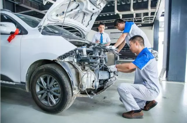 驚天秘聞: 開(kāi)車(chē)去4S店做保養(yǎng)要花多少錢(qián)？