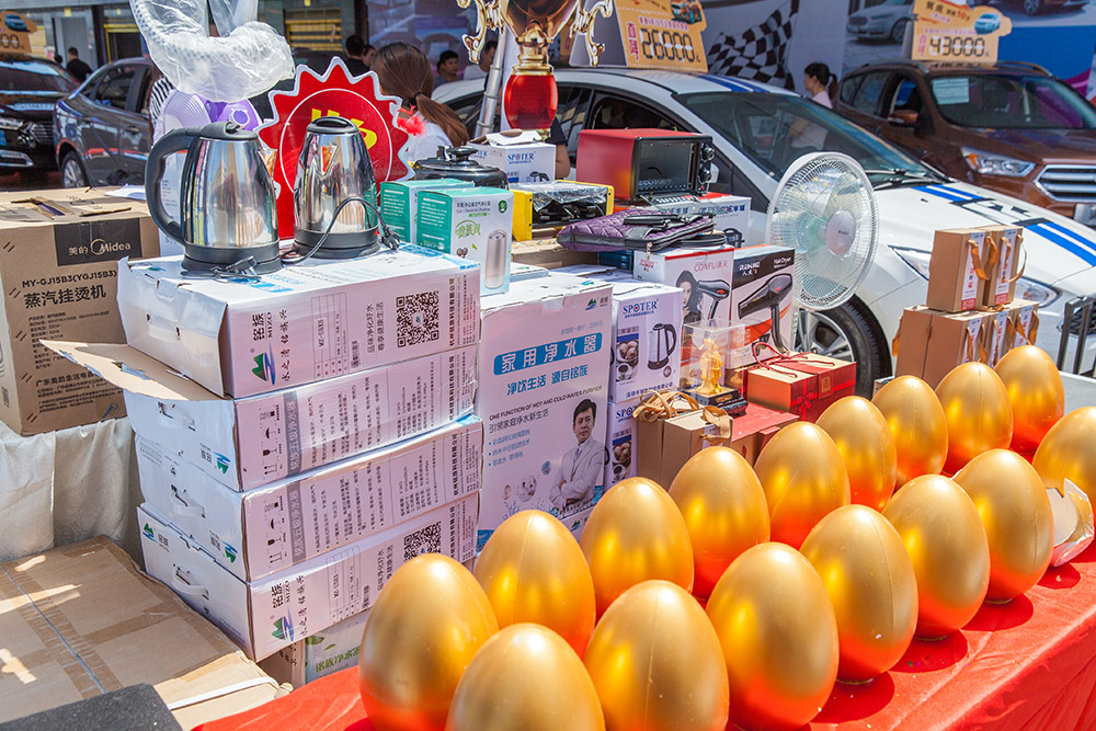 【車展第一天】遇到那個TA，放棄蘋果8......