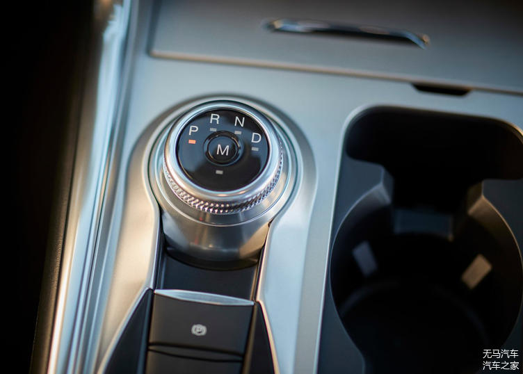 全新一代福特探險(xiǎn)者官圖發(fā)布！依舊是大家的硬派之選！