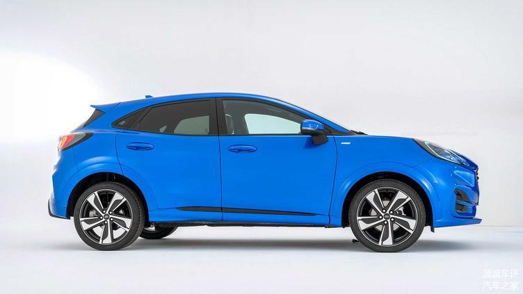 福特發(fā)布PUMA小型SUV官圖，歐式風(fēng)格，造型很有柔和感
