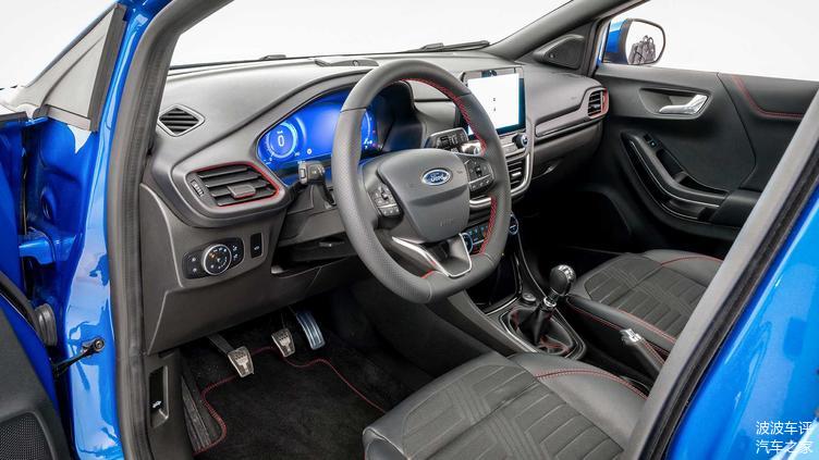 福特發(fā)布PUMA小型SUV官圖，歐式風(fēng)格，造型很有柔和感