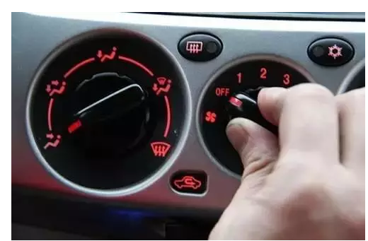 先熄火還是先關(guān)空調(diào)？很多人都不知道，做錯后果很嚴重！