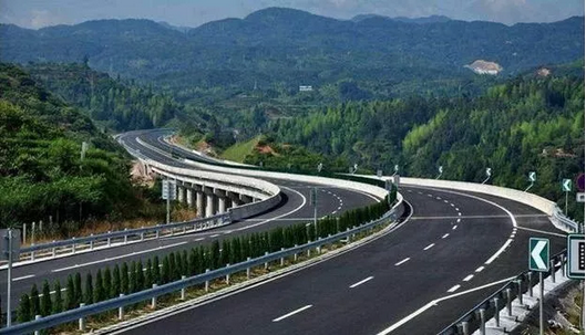 定速巡航可以解放右腳，但你真的會(huì)用嗎？