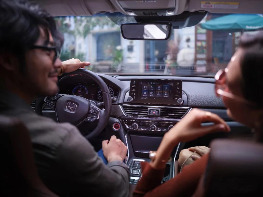 媒體視角 | 那些追求美好生活的新精英為何都選了INSPIRE銳·混動？