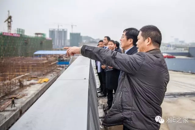 邵陽副市長周國利現(xiàn)場調(diào)度天嬌國際汽車城項目建設