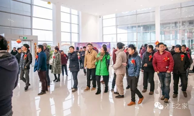 精英齊歡聚天嬌國(guó)際汽車(chē)城，瑞雪兆豐年！